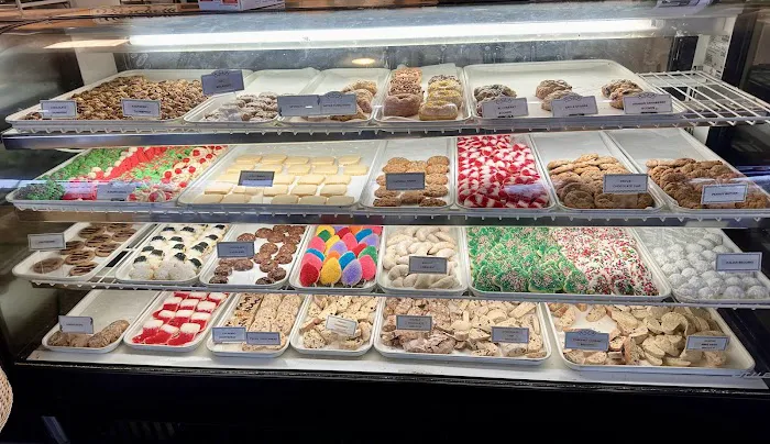 Dioli's Italian Market Picture 7