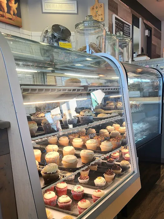 3 Little Chicks Coffee & Bakery Picture 5
