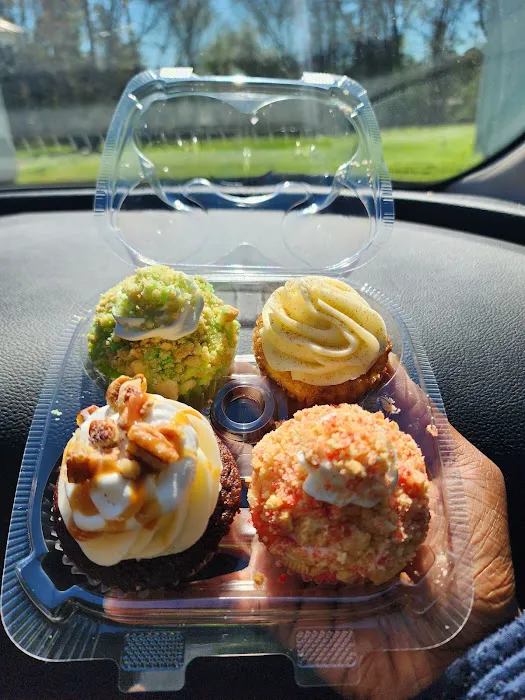 The Pink Ladybug Cupcakes Picture 5
