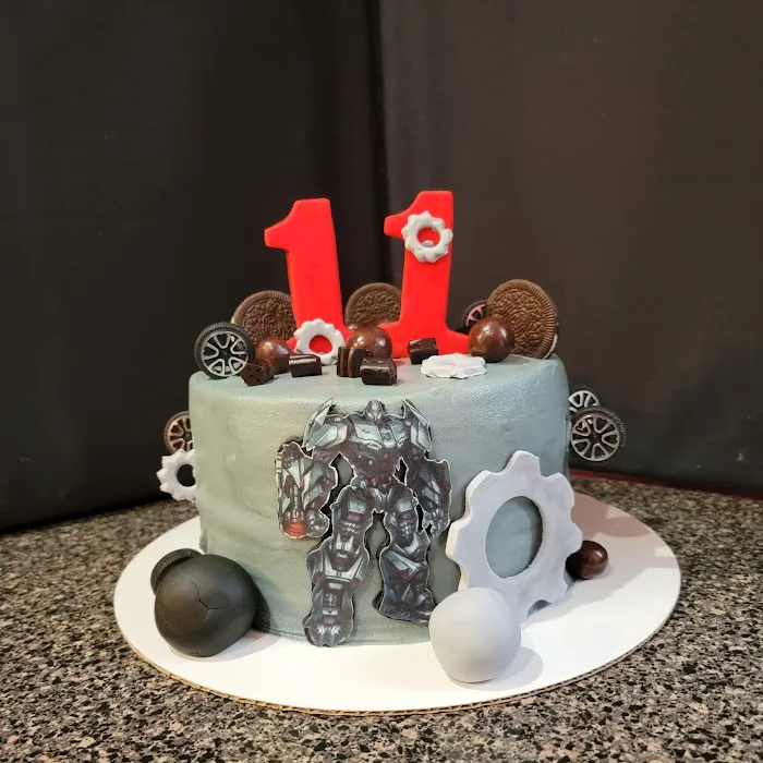 Sparkle City Cake Picture 10