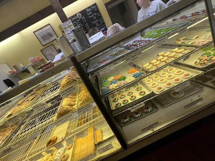 McFarlan Bake Shop Picture 5