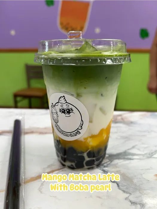 YumYum Cafe Picture 5
