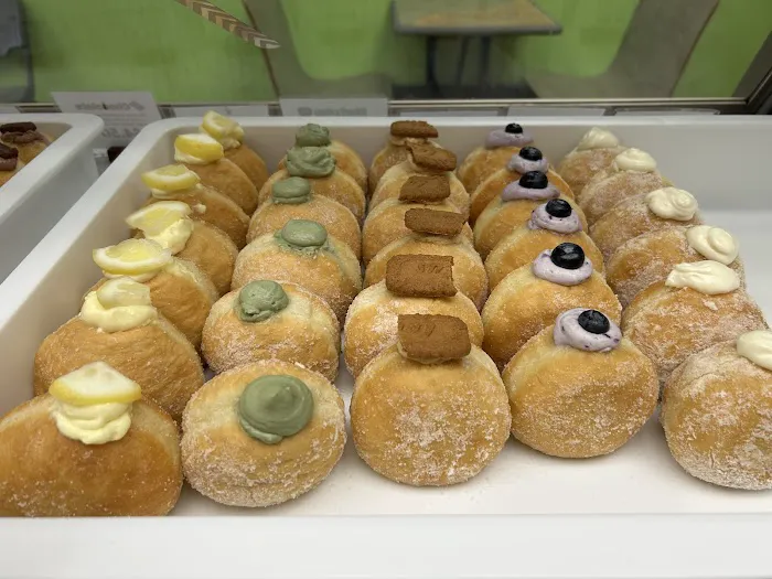 YumYum Cafe Picture 6