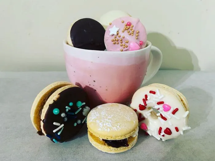 Robin's Just Desserts Picture 5