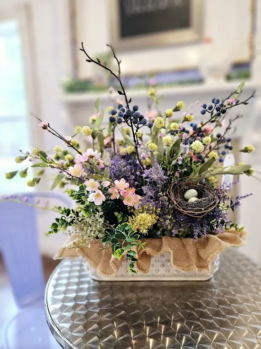 Blue Flower Cottage and Farm Picture 6