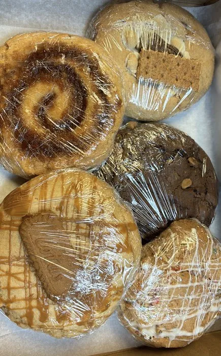 Maelee's Munchies Picture 8