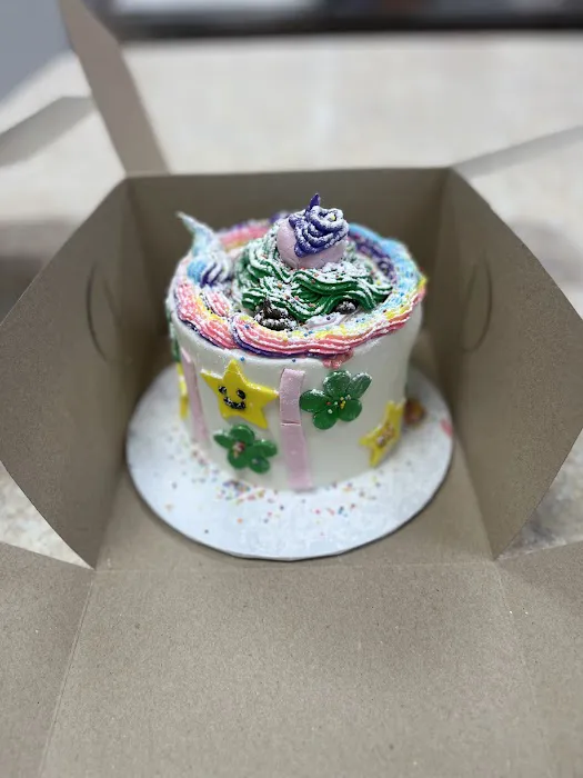Couture Cakes of Greenville Picture 4