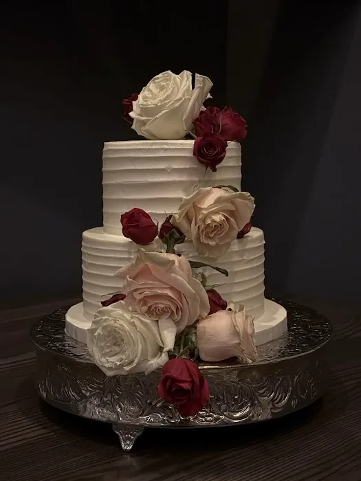 Couture Cakes of Greenville Picture 7