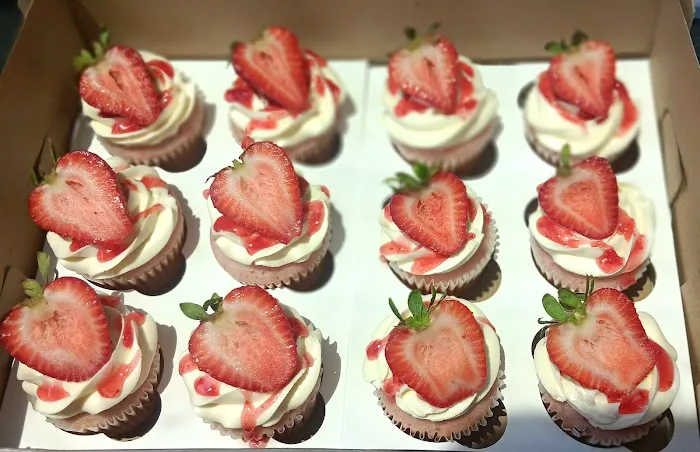Southern Luxury Cakes,LLC Picture 5
