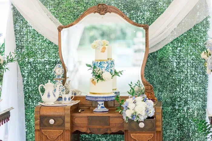 Curbside Cakery Picture 10