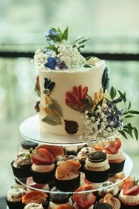 Curbside Cakery Picture 5