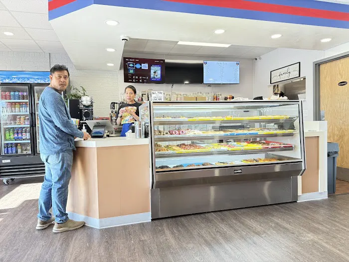 Family Donuts & Boba Tea Picture 8