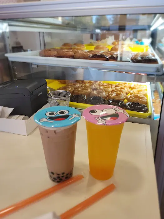 Family Donuts & Boba Tea Picture 5