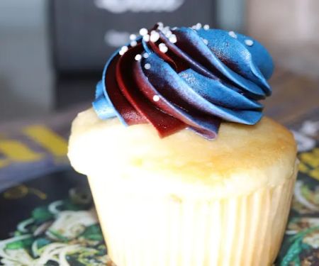 Cakes To Dye For
