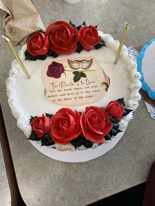 Holly's Cakes LLC Picture 4