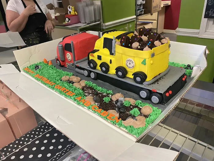Tip Top Cake Shop Picture 7