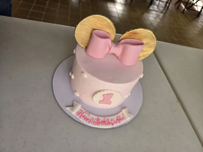 Tip Top Cake Shop Picture 10