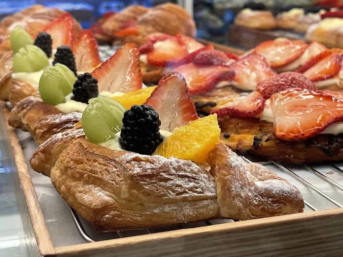 Paris Baguette Picture 1