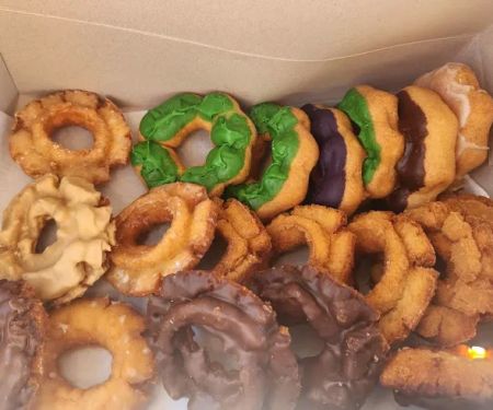 Royal Pin Donuts