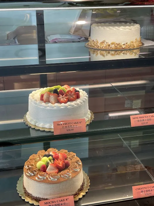 Suzanne's Cake & Pastry Picture 8