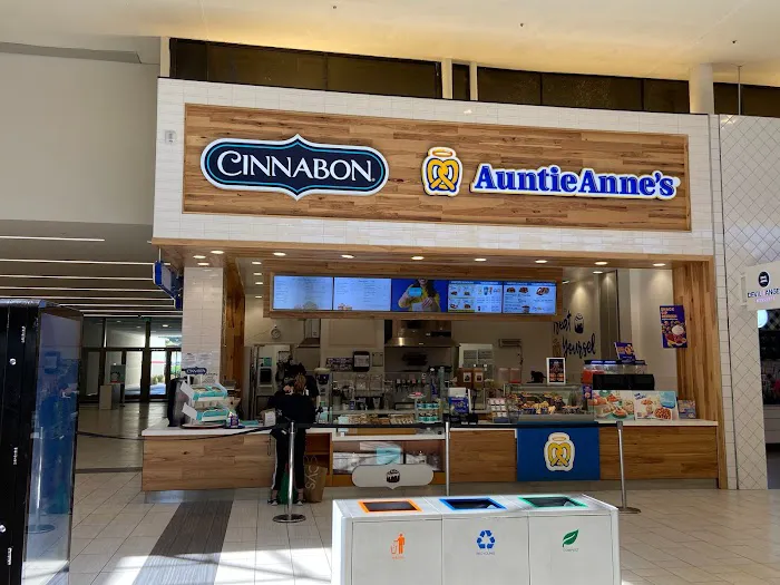 Cinnabon Picture 8