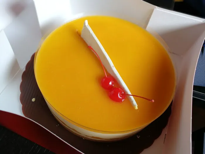 Red Ribbon Bakeshop Picture 2