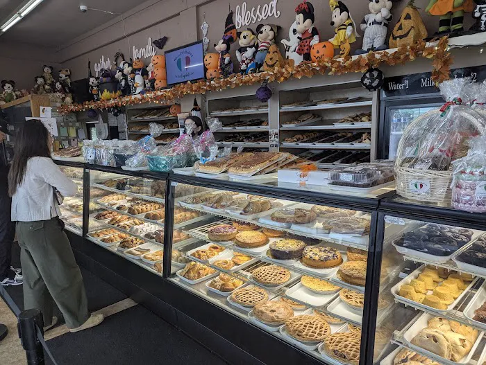 Mazzetti's Bakery Picture 4