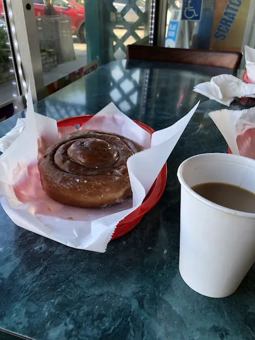 Royal Donut Shop Picture 6