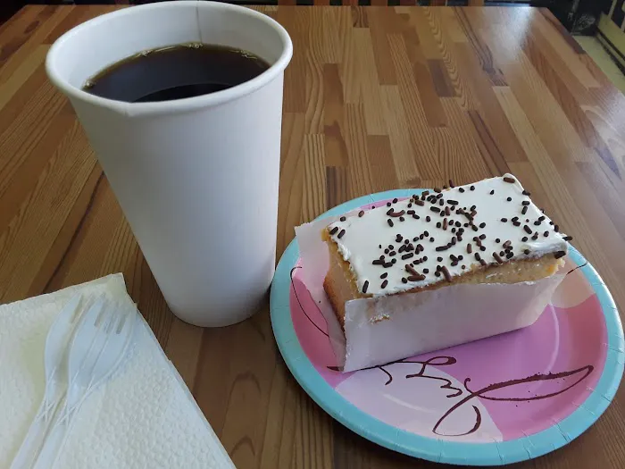 Pacita's Salvadorian Bakery Picture 4