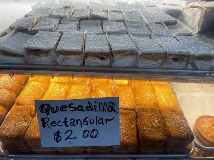 Pacita's Salvadorian Bakery Picture 5