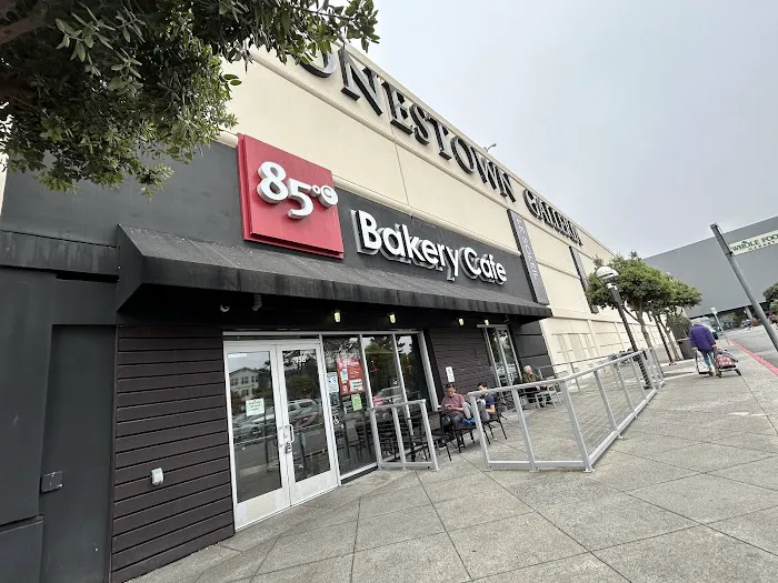 85C Bakery Cafe - Stonestown Picture 3