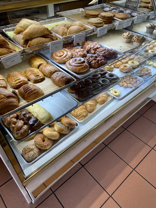 Creighton's American Bakery Picture 1
