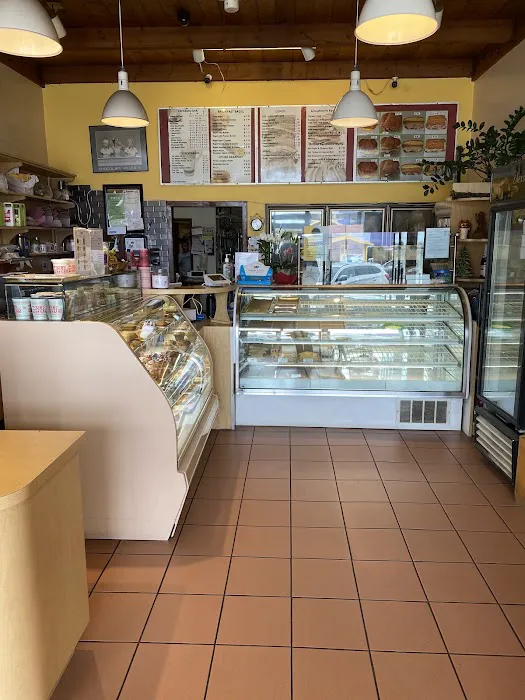 Creighton's American Bakery Picture 9
