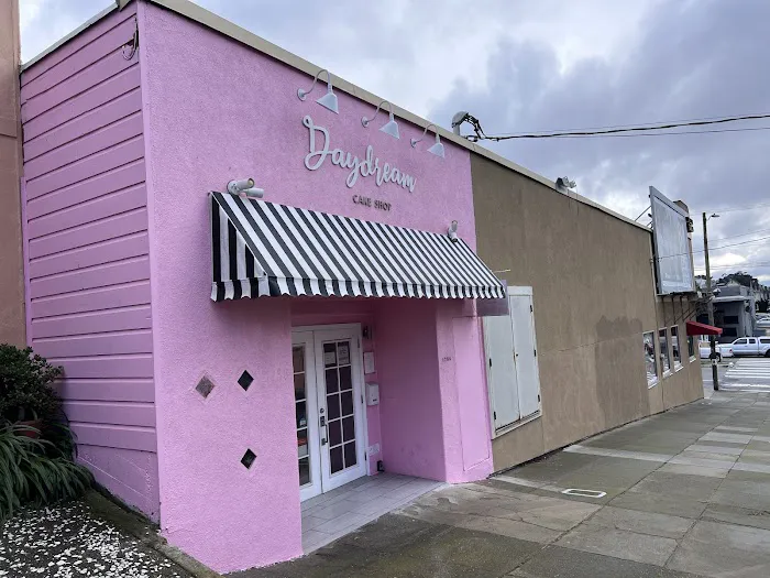 Daydream Cake Shop Picture 1
