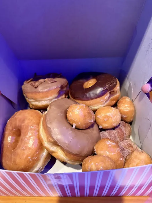 Uncle Benny's Donut & Bagel Picture 4
