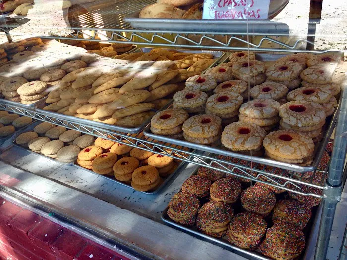 La Reyna Bakery & Coffee Shop Picture 7