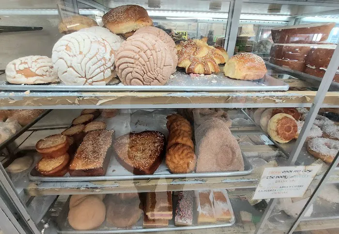 La Mexicana Bakery Picture 10