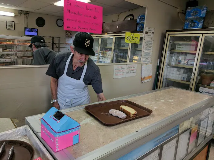 La Mexicana Bakery Picture 9