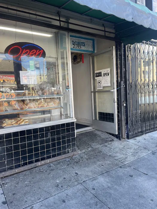 Grand Mission Donuts & Bakery Picture 2