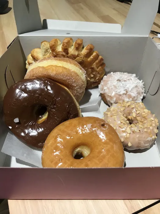 Grand Mission Donuts & Bakery Picture 5