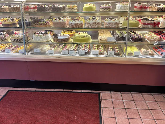 Schubert's Bakery Picture 5
