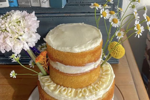 Molly Troedson Cake Studio
