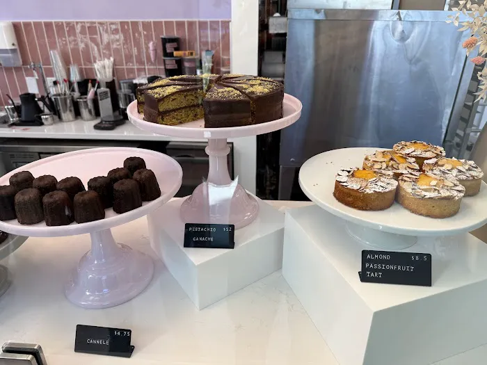Le Dix-Sept Pâtisserie Picture 2