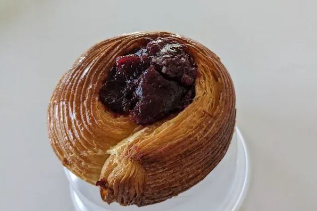 Le Carousel Patisserie Kitchen