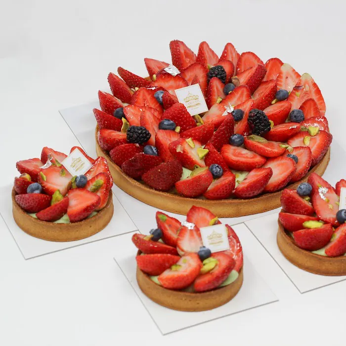 Le Carousel Patisserie Kitchen Picture 6