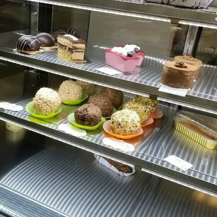 KC Paris Desserts Picture 3