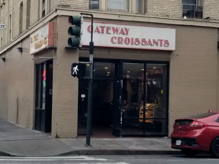 Gateway Croissant Picture 8