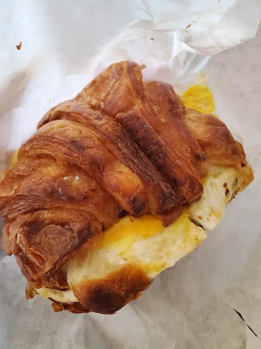 Gateway Croissant Picture 2