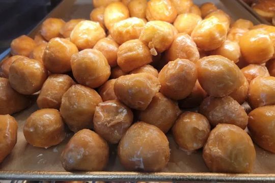 Sam's Bakery
