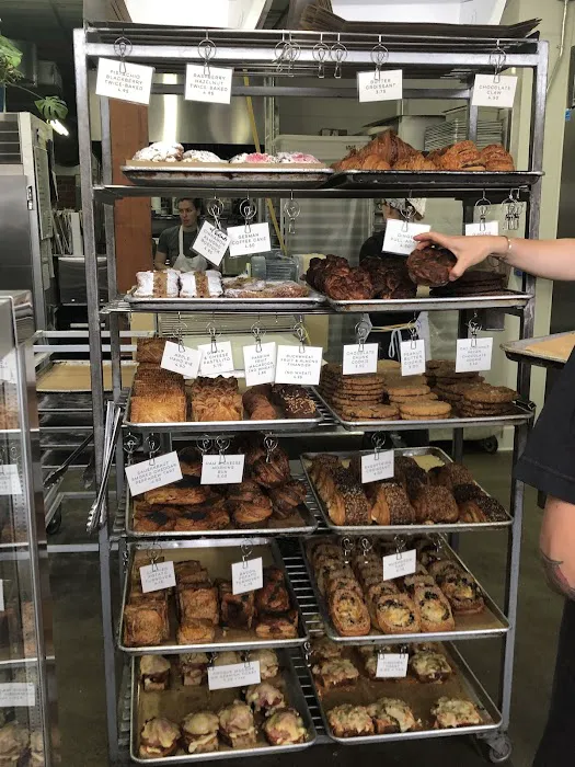 Neighbor Bakehouse Picture 5